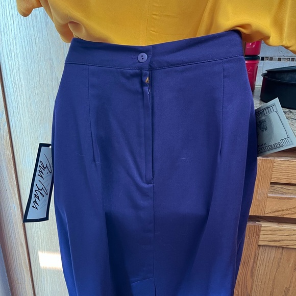 Bill Blass-Skirt - Picture 4 of 5